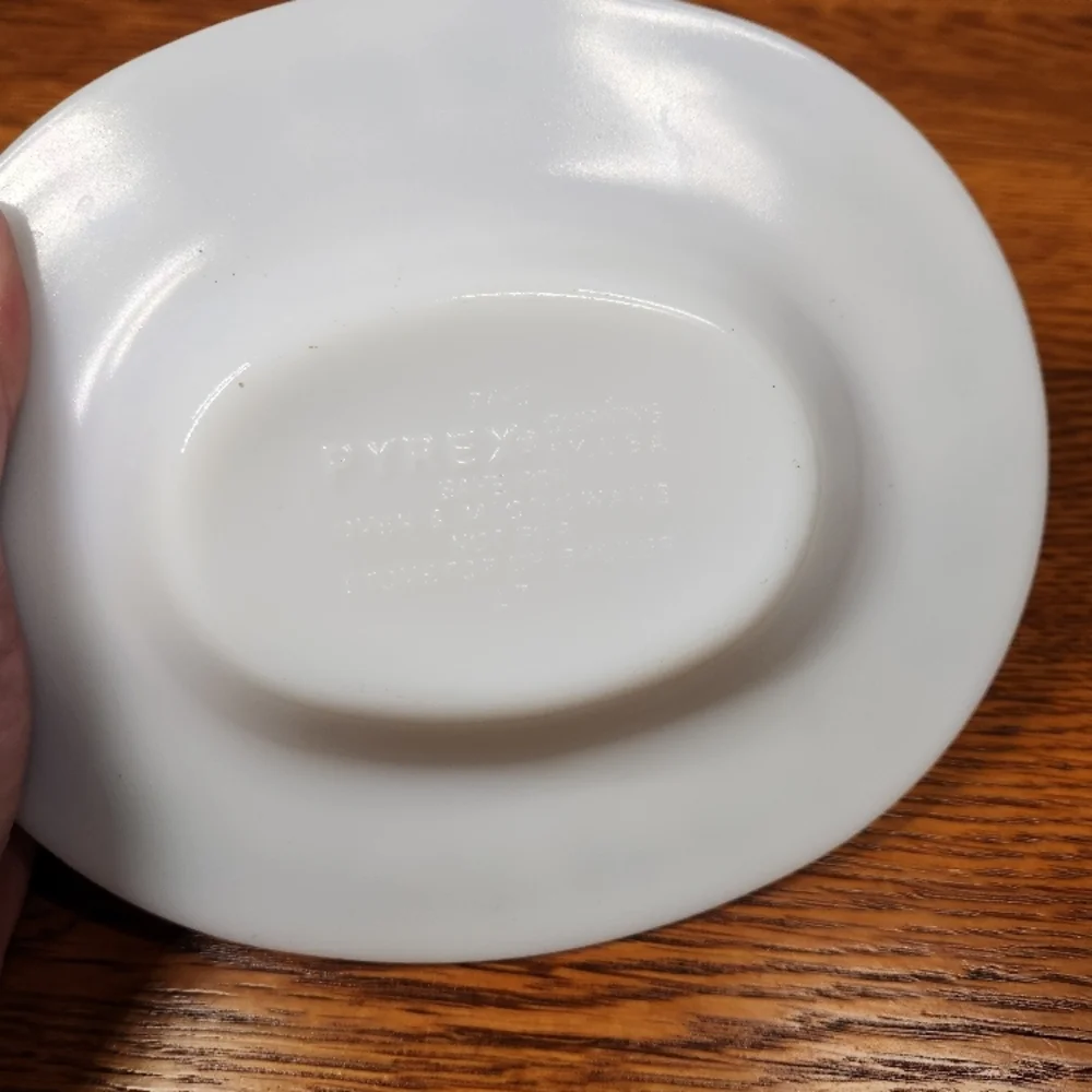 Pyrex Crazy Daisy Gravy Boat Set